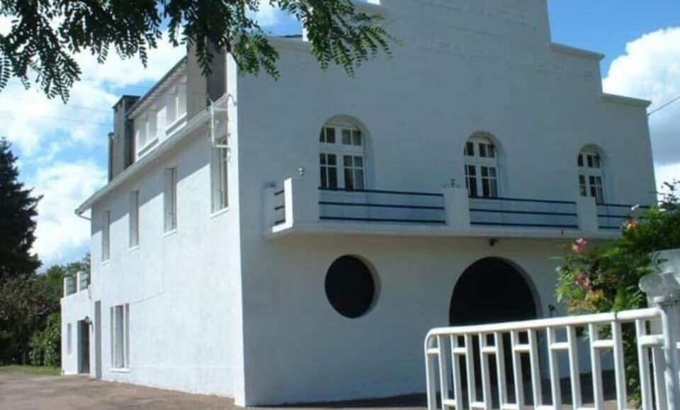 White Grape Inn Piegut-Pluviers ภายนอก รูปภาพ
