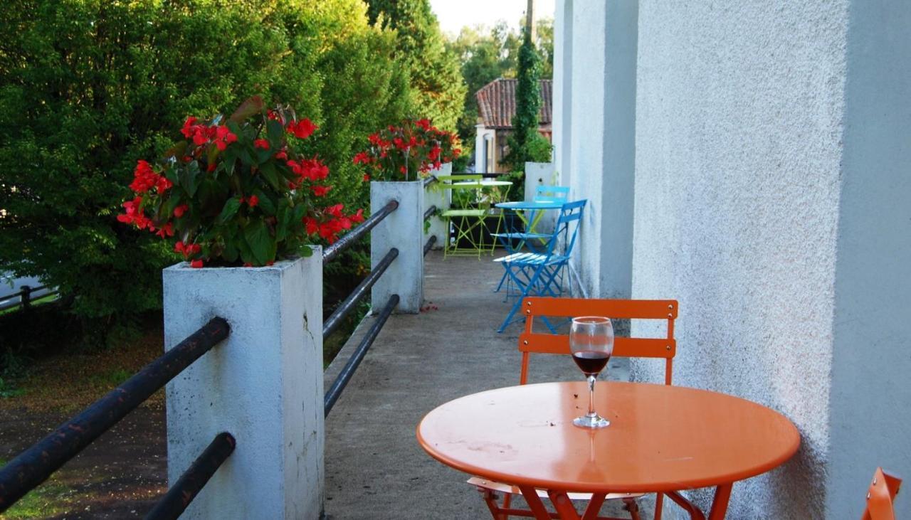 White Grape Inn Piegut-Pluviers ภายนอก รูปภาพ